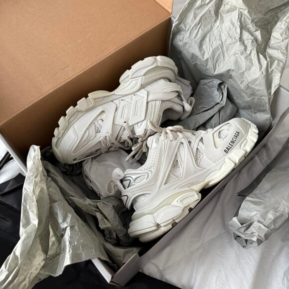 Balenciaga Track Sneaker - Picture 2 of 8